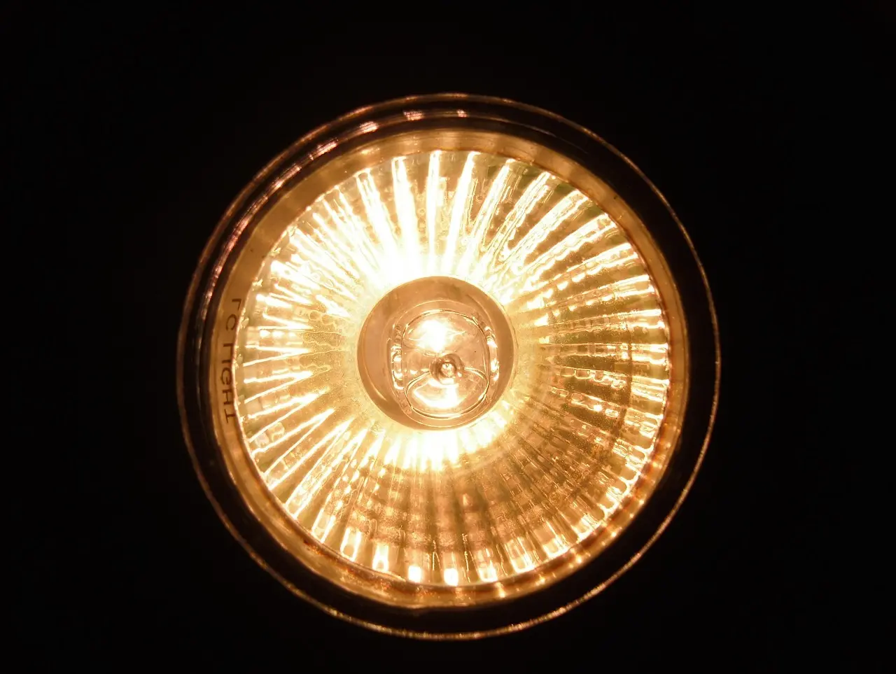 Hvorfor vælger nogle rumænske stadioner halogen frem for LED?